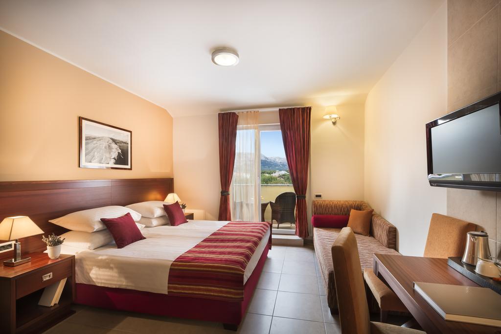 Valamar Atrium Residence Башка Экстерьер фото